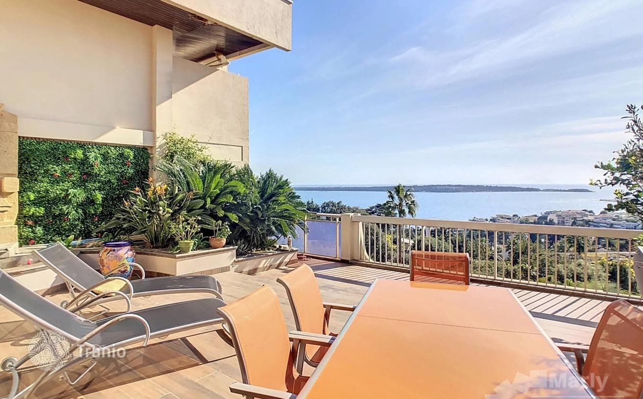 4-Bedroom Apartment with Panoramic Sea Views in Cannes, photo 5