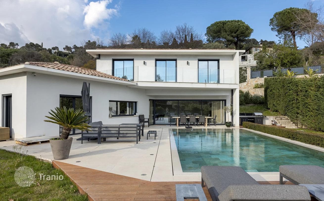 4-Bedroom Villa in Saint-Paul-de-Vence, photo 2