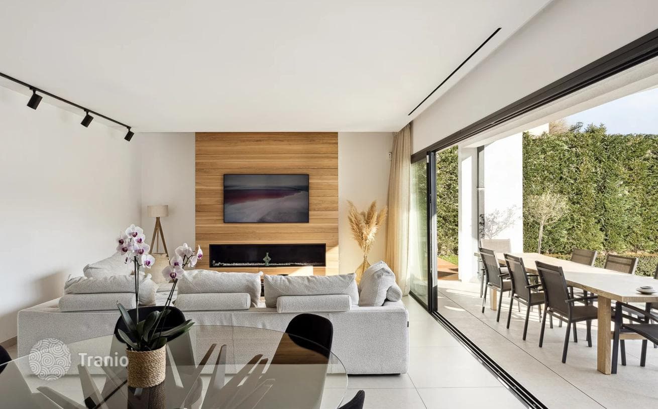 4-Bedroom Villa in Saint-Paul-de-Vence, photo 3