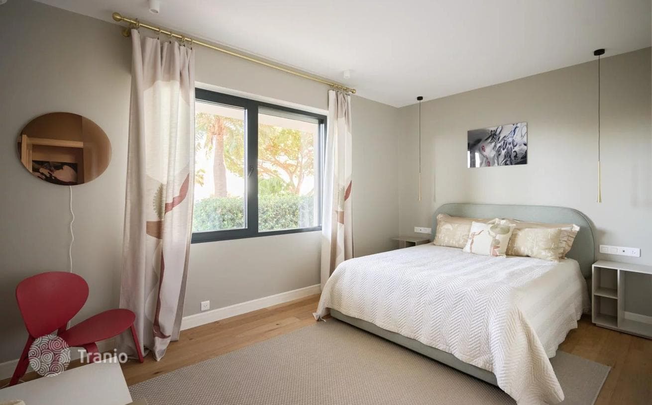7-Bedroom Villa with Panoramic Sea Views in Cannes, photo 2