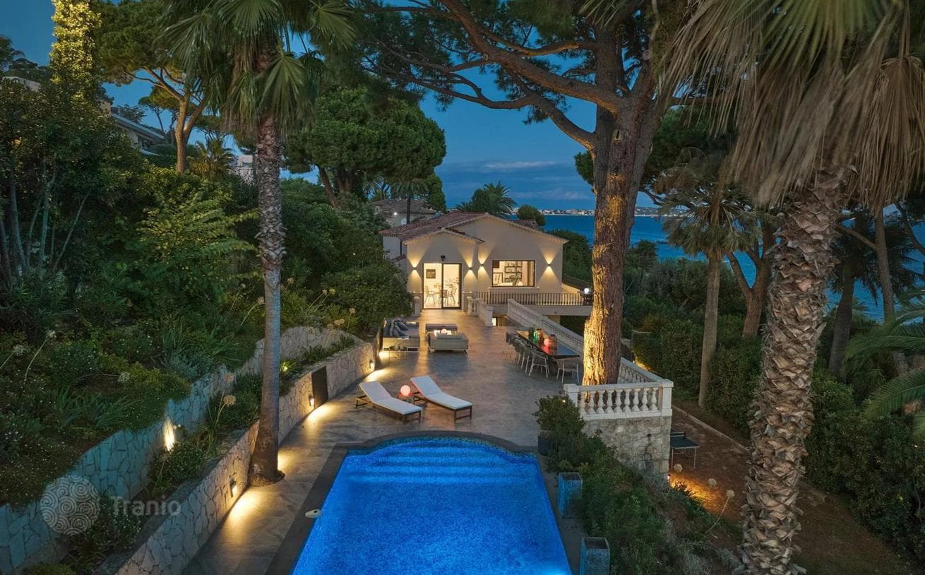 7-Bedroom Villa with Panoramic Sea Views in Cannes, photo 5