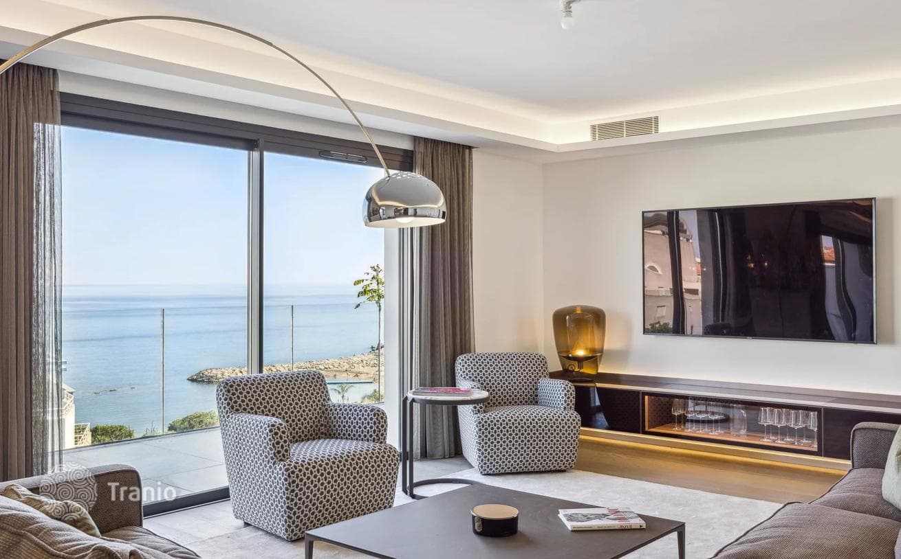 3-Bedroom Apartment in Cap-d'Ail, photo 4