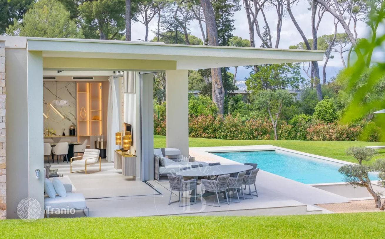 Sunny Villa with Heated Pool and Sea View in Antibes, photo 4