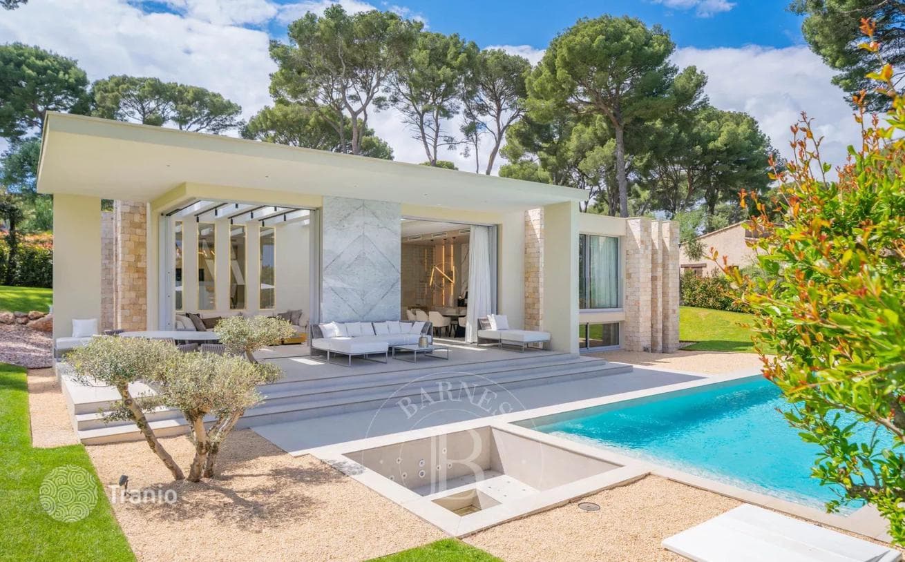 Sunny Villa with Heated Pool and Sea View in Antibes, photo 5