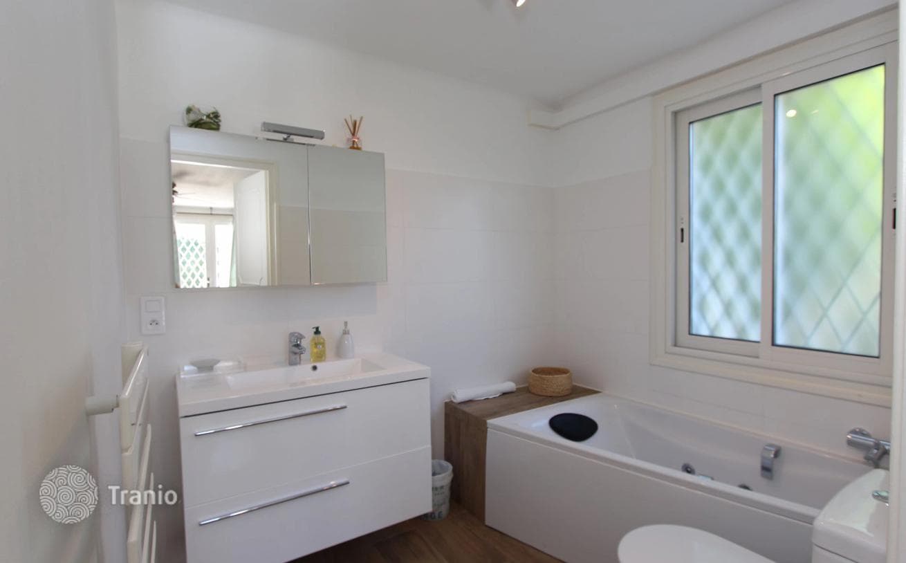 5-Bedroom House with Private Pool in Cap-d'Ail, Antibes, photo 2