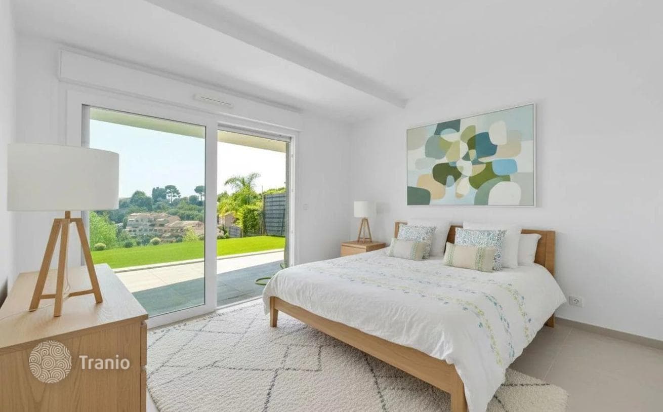 2-Bedroom Apartment with Garden in Roquebrune-Cap-Martin, photo 5