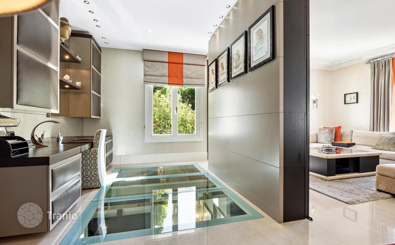 4-Bedroom Villa in Cap-d'Ail, Antibes, photo 4
