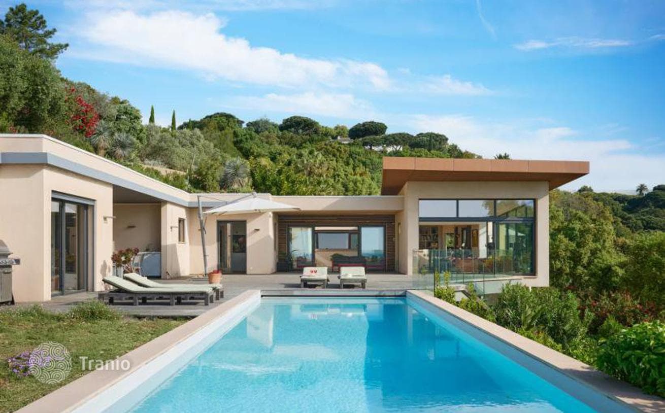 Designer Villa with Private Pool and Large Grounds in La Croix-Valmer, Côte d'Azur, photo 3