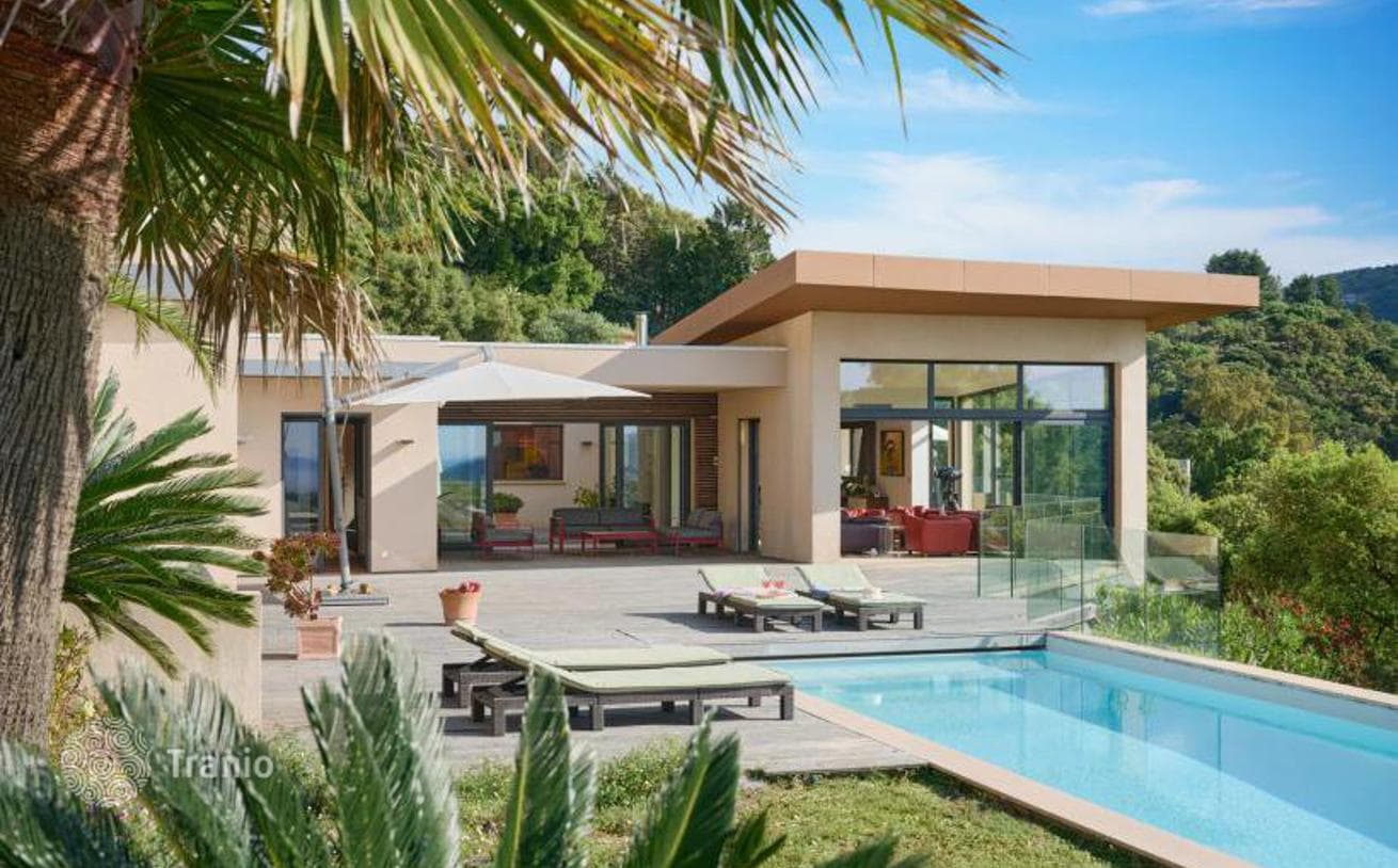 Designer Villa with Private Pool and Large Grounds in La Croix-Valmer, Côte d'Azur, photo 4