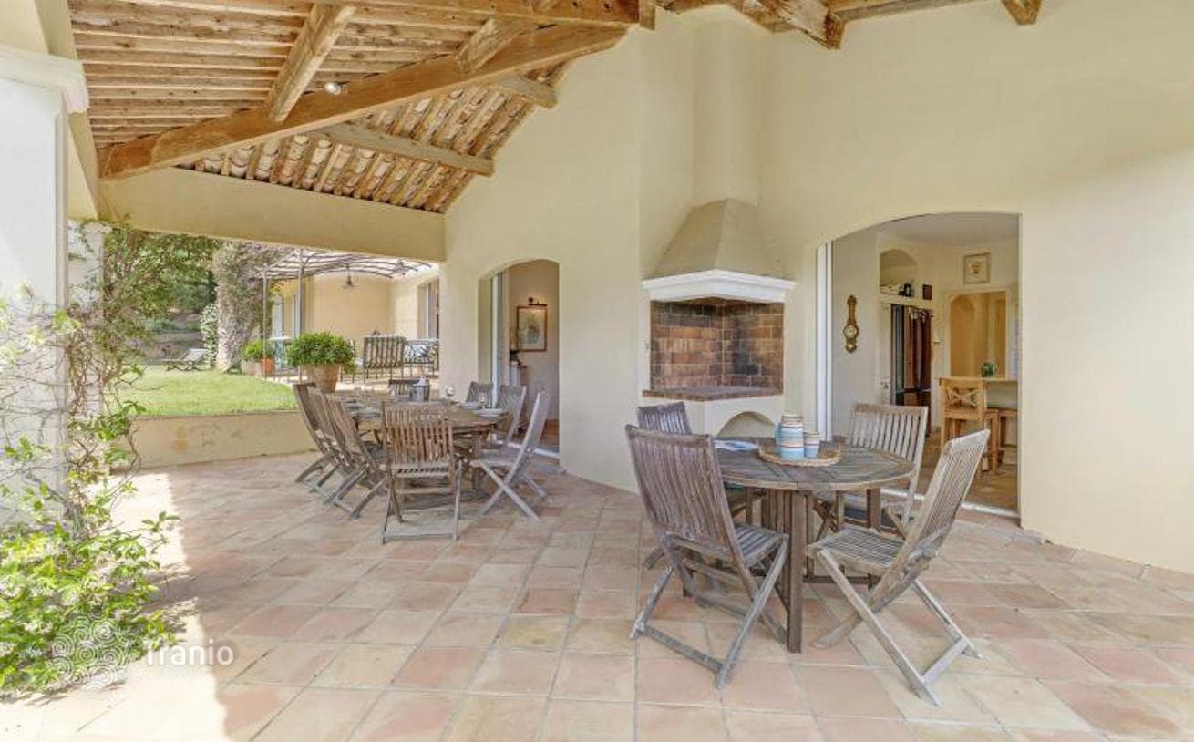 6-Bedroom Villa with Private Pool and Landscaped Gardens in La Croix-Valmer, photo 5