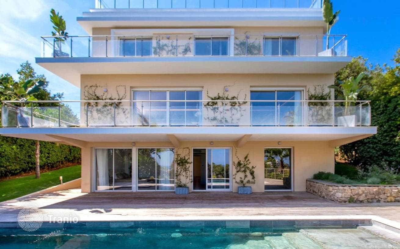 9-Bedroom Villa with Private Pool in Cap-d'Ail, photo 3