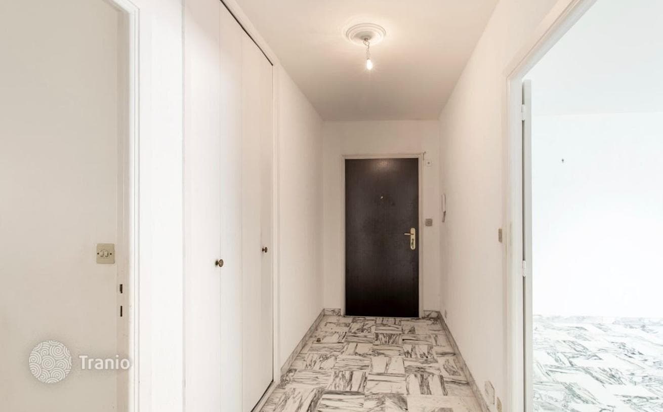 2-Bedroom Apartment with Terrace in Nice, photo 3