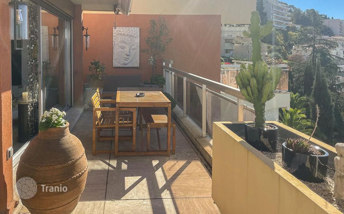 2-Bedroom Penthouse with Sea and City Views in Nice, photo 4