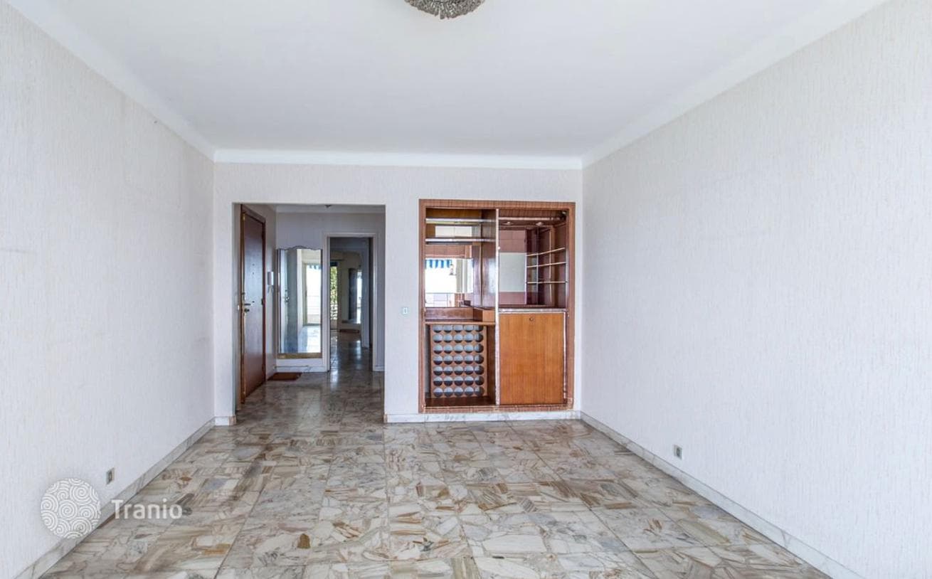 2-Bedroom Apartment with Sea View in Menton, France, photo 5