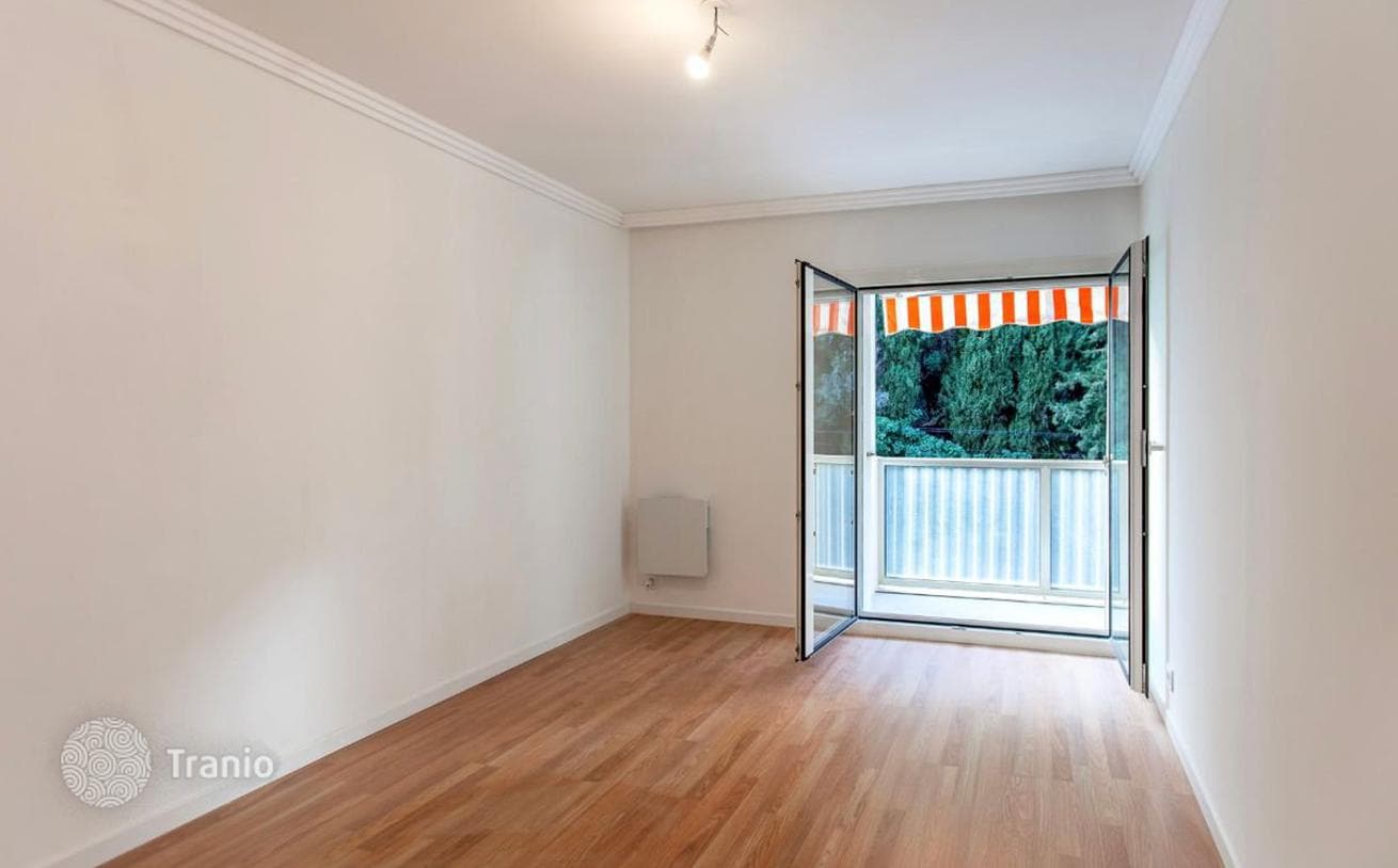 2-Bedroom Apartment with Sea View in Cap-d'Ail, photo 4