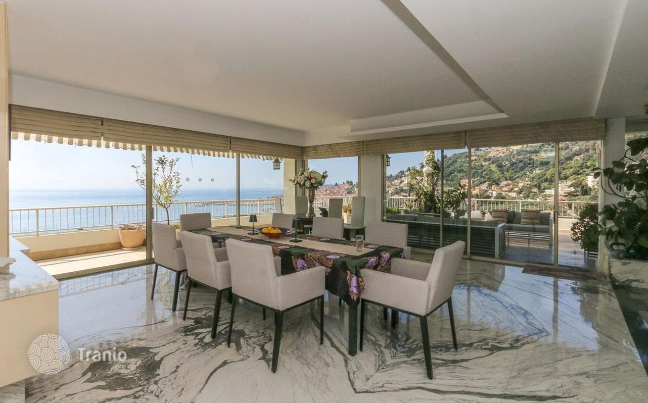 7-Room Penthouse with Sea View in Menton, photo 2