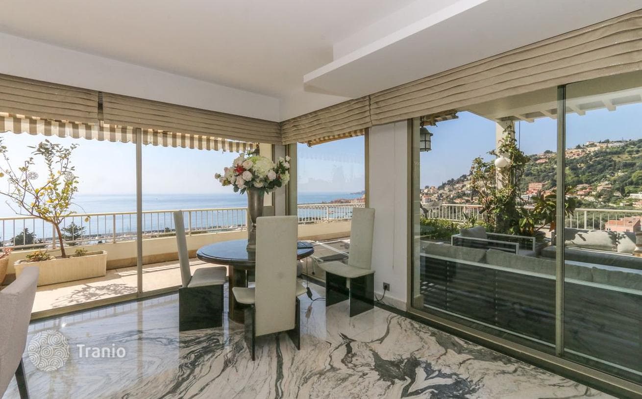 7-Room Penthouse with Sea View in Menton, photo 5