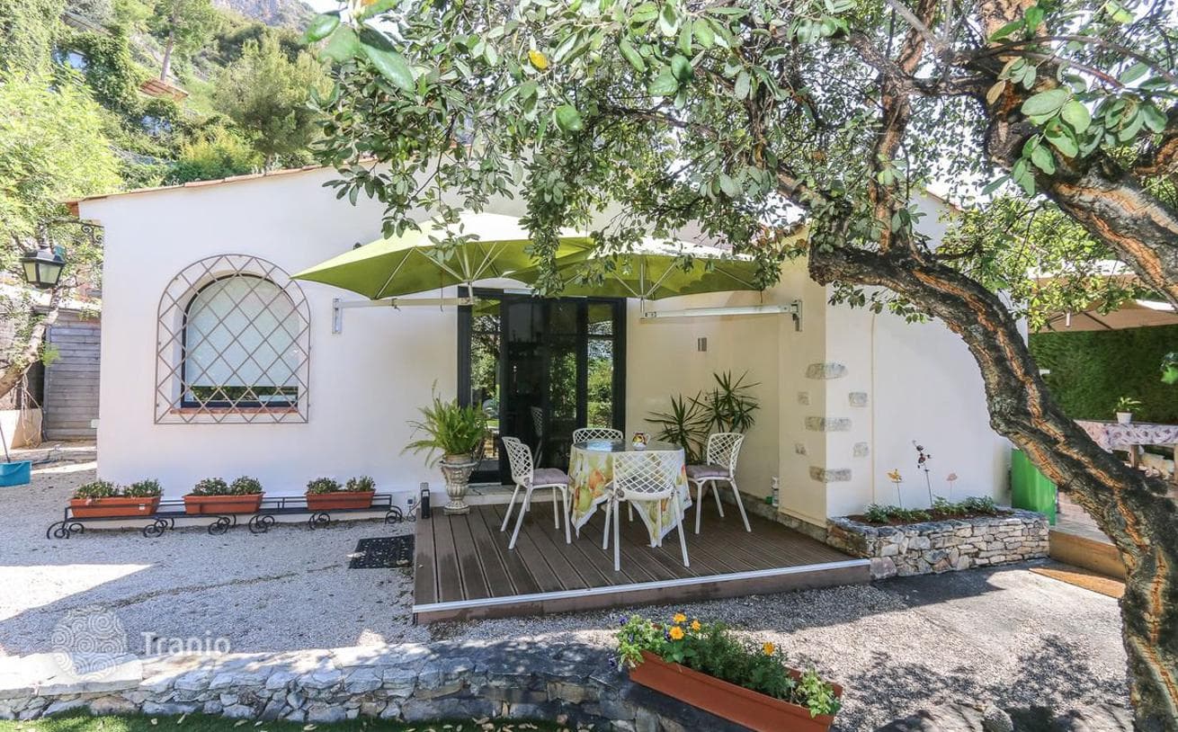 2-Bedroom Villa with Private Pool in Beaulieu-sur-Mer