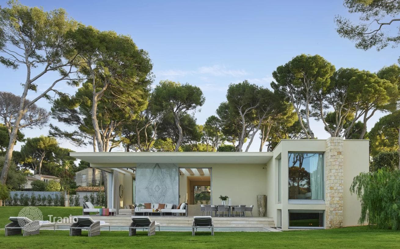 5-Bedroom Villa with Sea View in Cap-d'Ail, France, photo 2