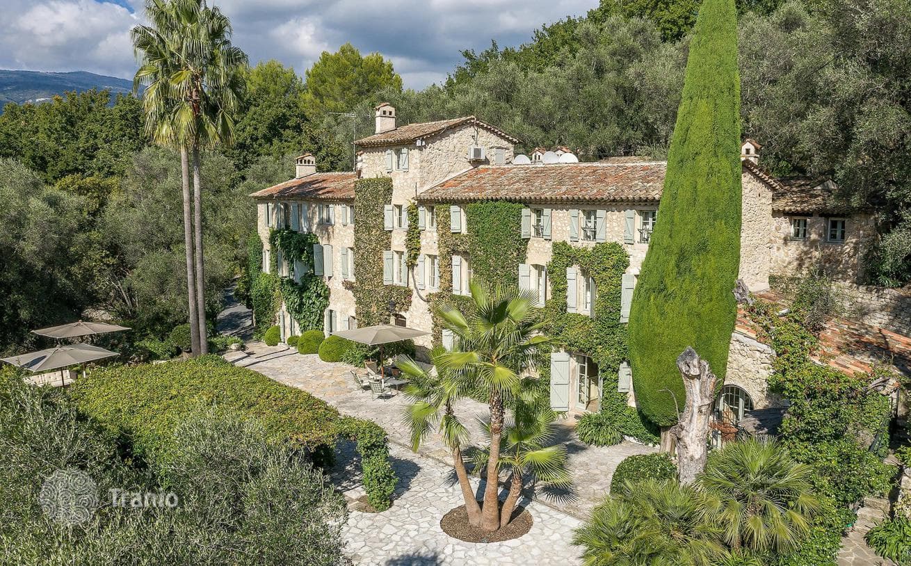 16-Room Estate in Grasse, photo 3