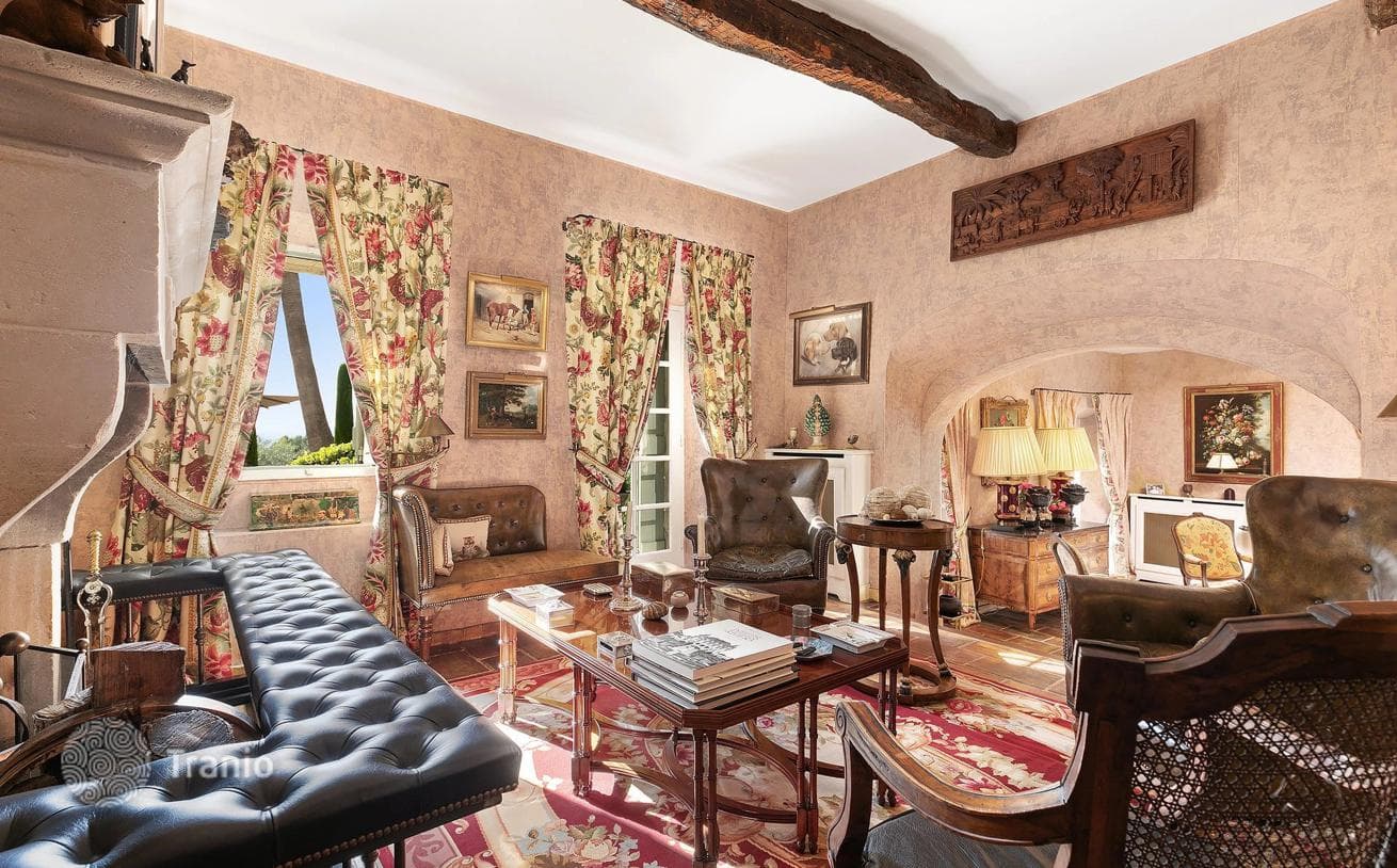 16-Room Estate in Grasse, photo 5