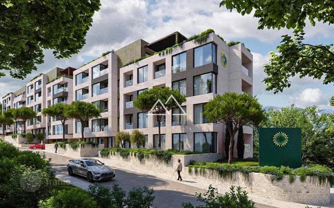 2-Bedroom Apartment with Sea Views in Tivat