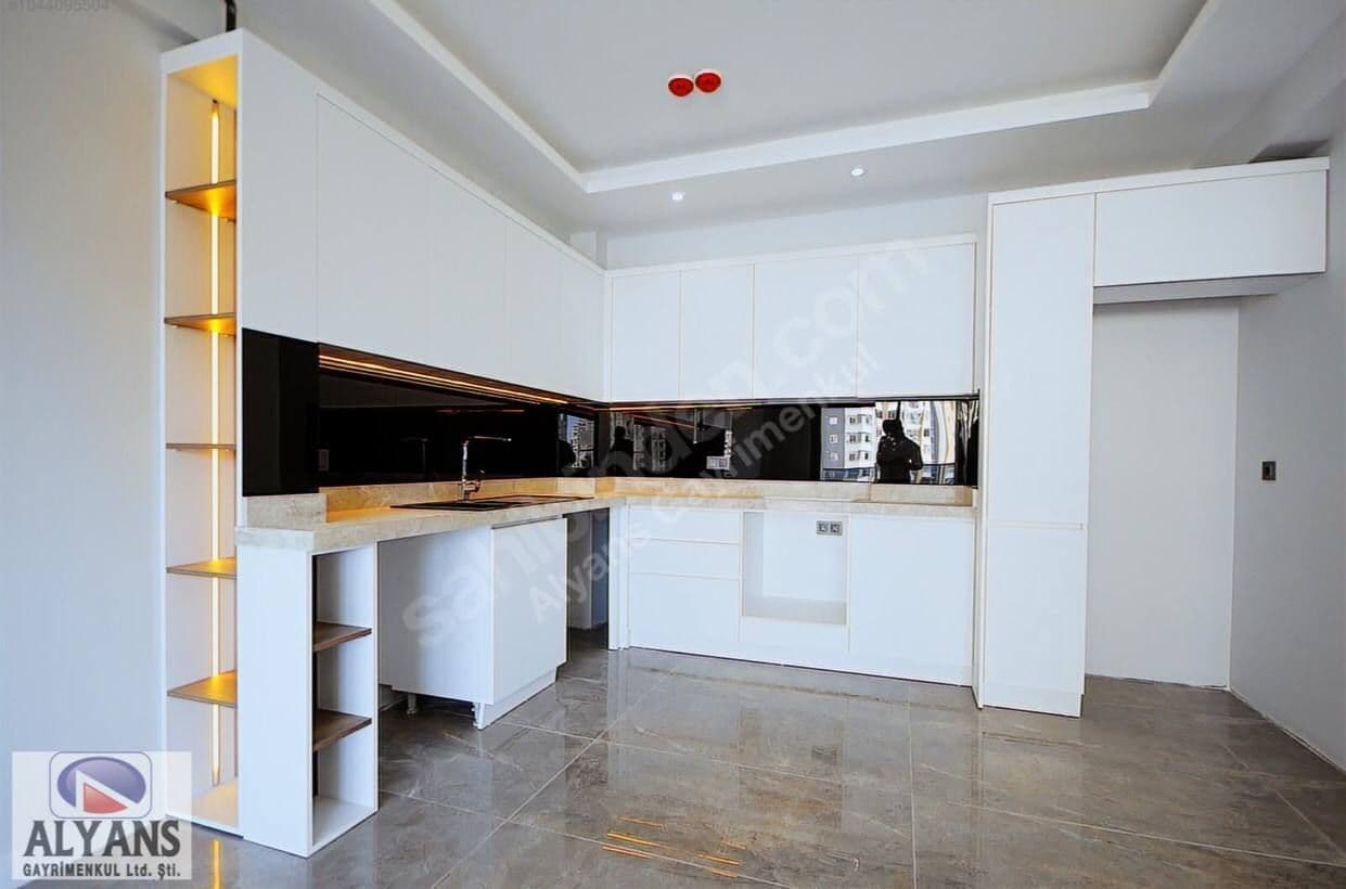 Апартаменты в Мерсине, Турция, 112 м²