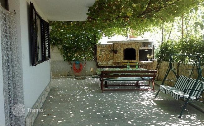 4-Unit House with Garden 150 m from the Beach in Omis, Dalmatia, photo 2