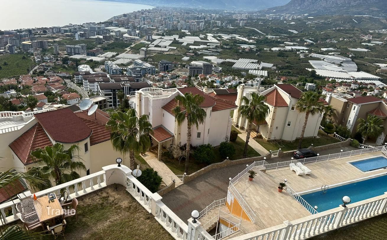 4-Bedroom (4+1) Furnished Triplex Villa with Sea View in Kargicak