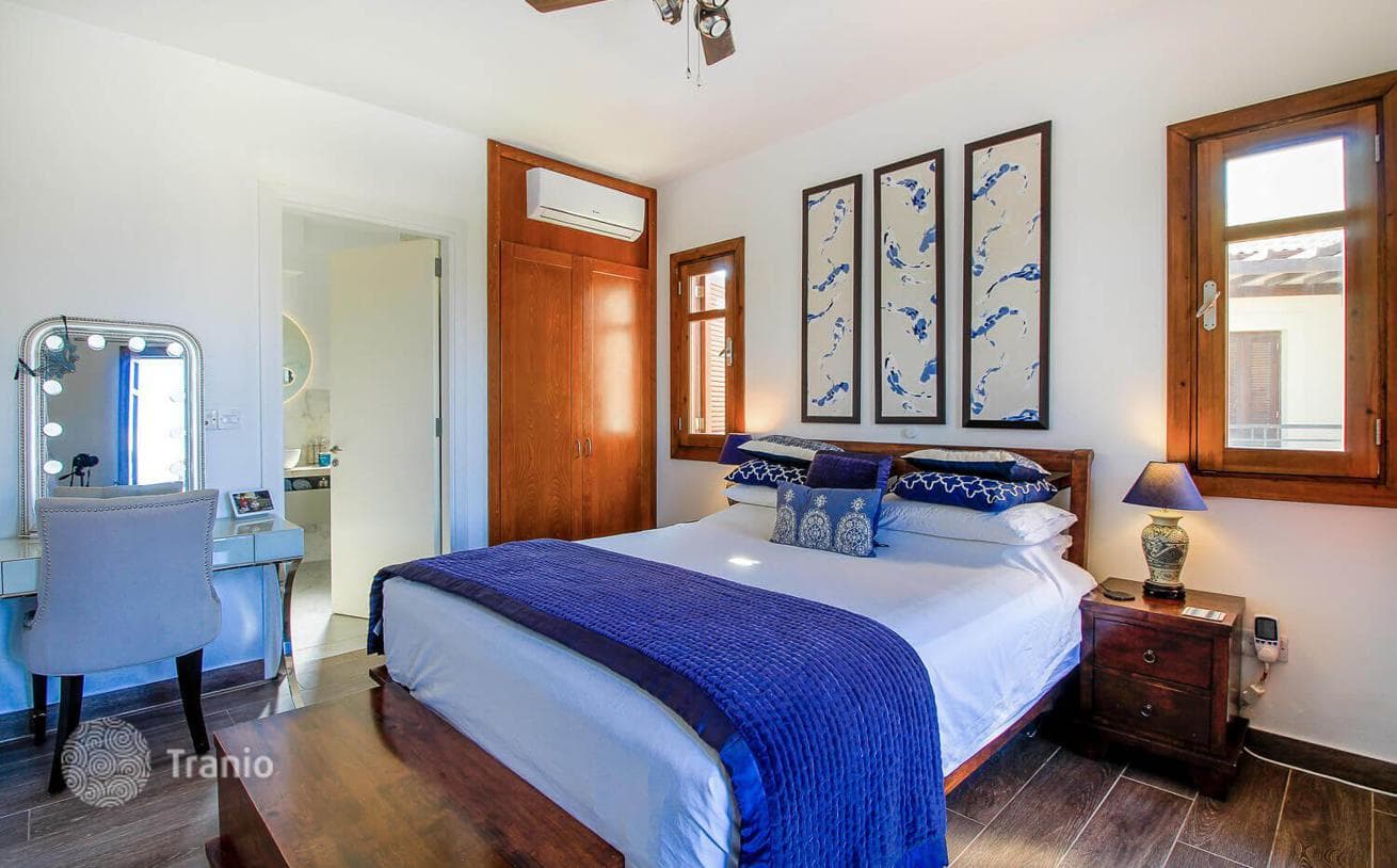 3-Bedroom Townhouse in Aphrodite Hills, photo 3