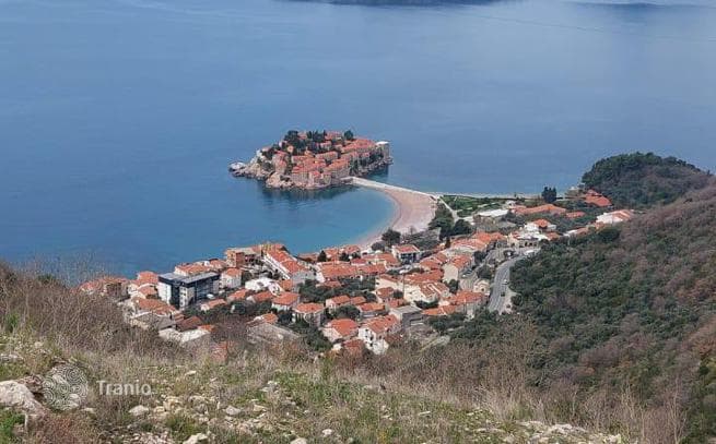 Studio Apartment with Pool View in Sveti Stefan, Budva, photo 2