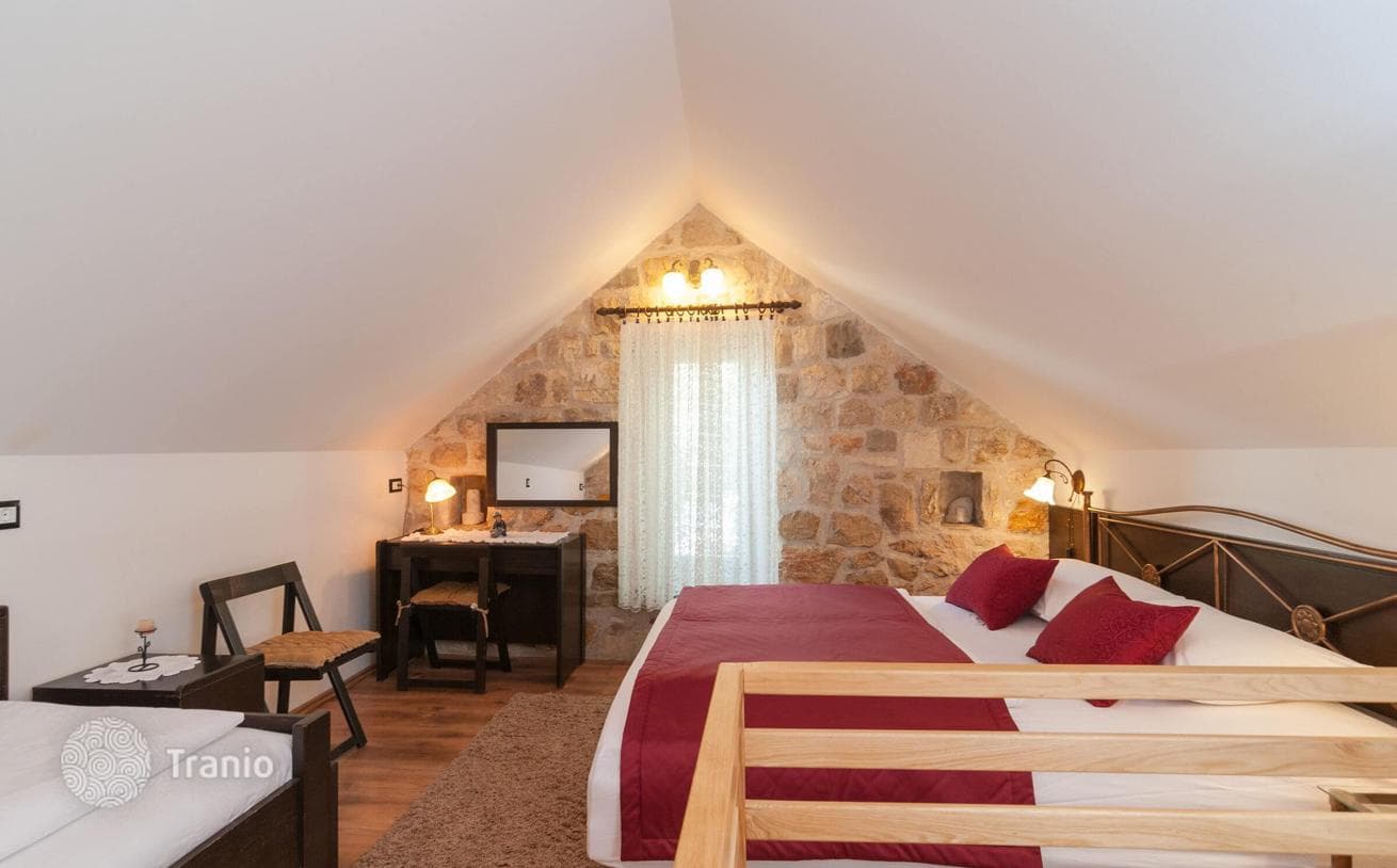 6-Bedroom Villa in Omis, Dalmatia, photo 5
