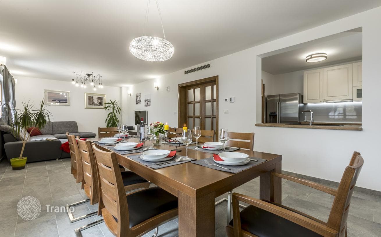 3-Bedroom Villa in Omis, Dalmatia, photo 3