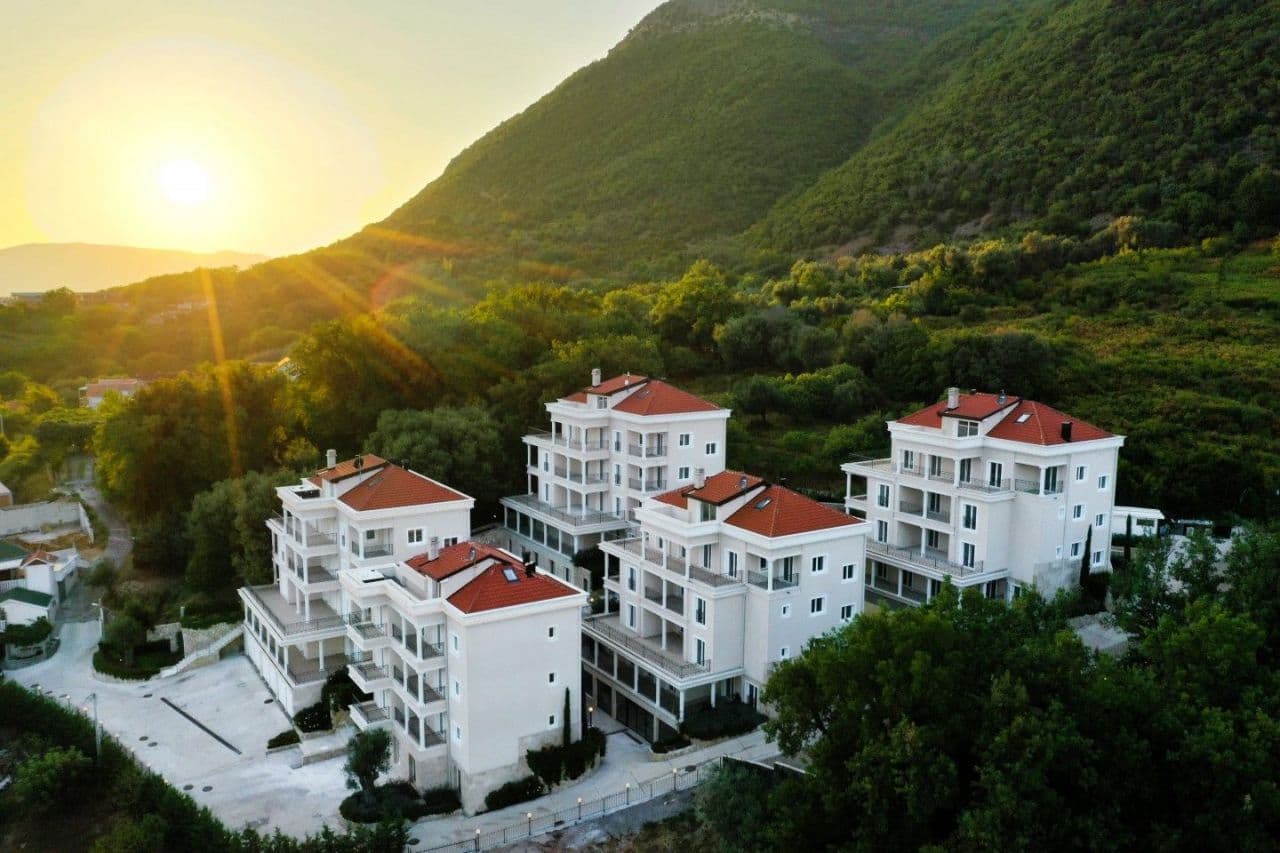 Квартира в Херцег-Нови, Черногория, 73.9 м², фото 3