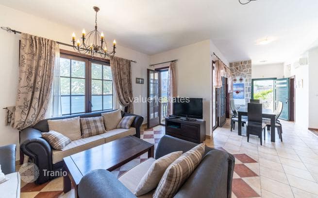Beachfront Villa with Sea View in Kotor Bay, Kotor, photo 4