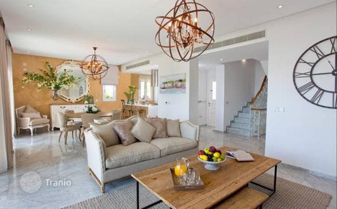 2–4-Bedroom Villa in Exclusive Waterfront Resort, Cyprus, photo 3