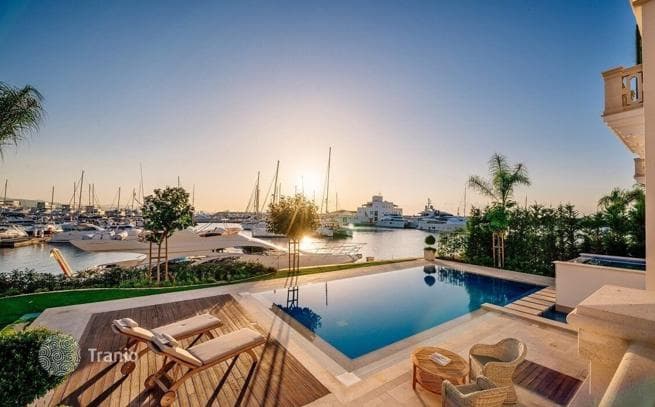 2-Bedroom Apartment in Limassol Marina, Limassol, photo 4