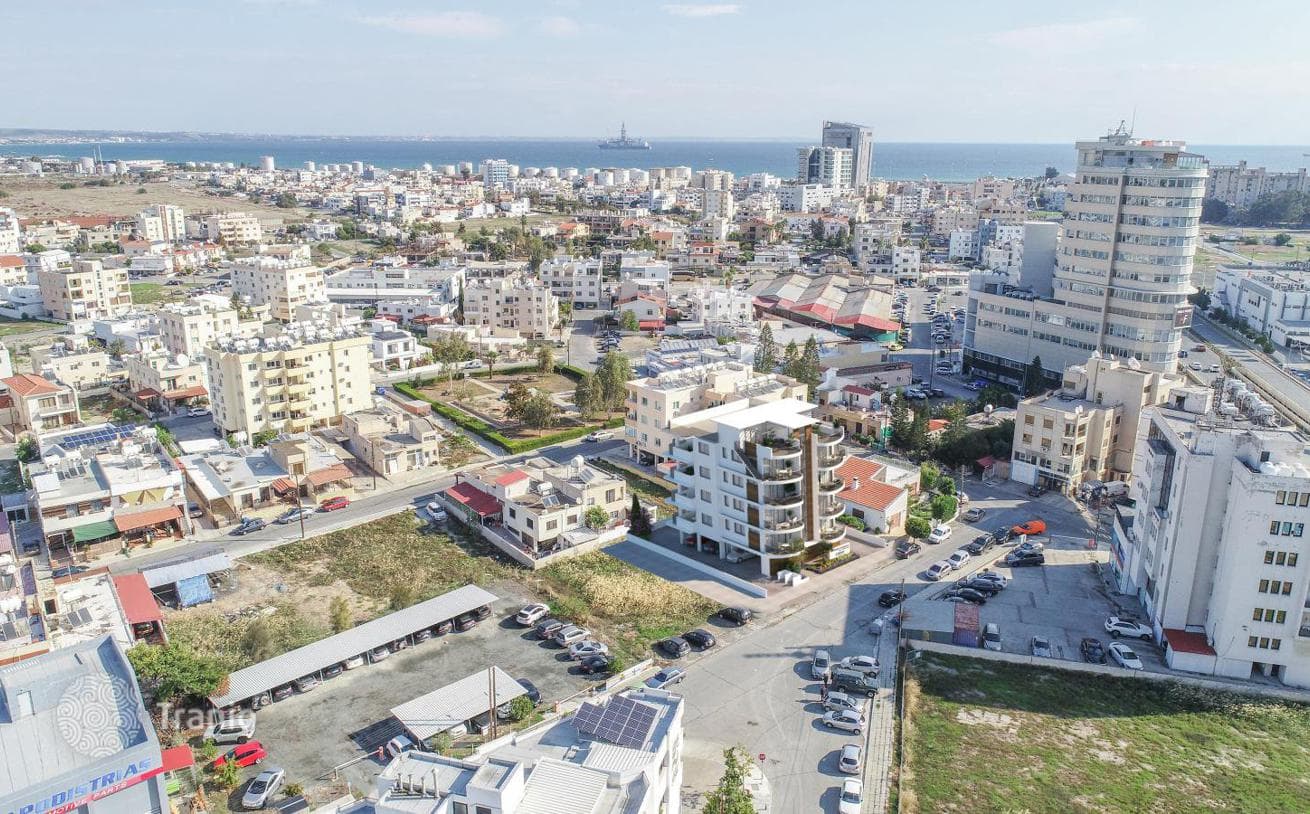 2-Bedroom Apartments with Roof Terraces in Larnaca, photo 3