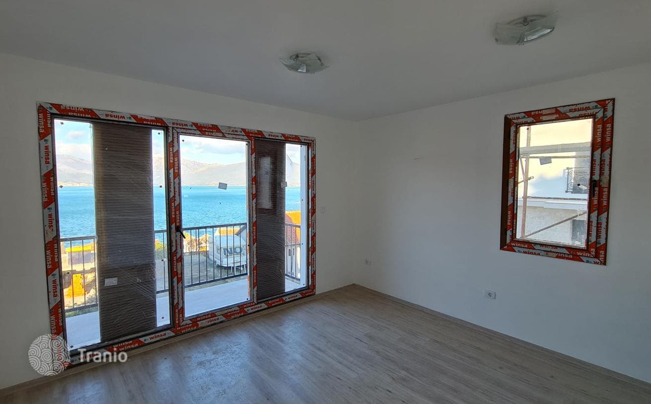 New Apartments 100 m from the Sea in Krashichi, Kotor, photo 2