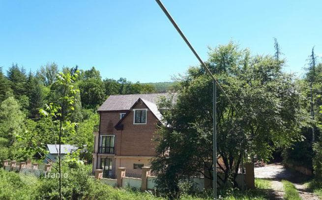 8-Bedroom House 400 m² in Tbilisi, photo 4