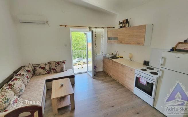 3-Bedroom House with Sea View in Risan, Kotor