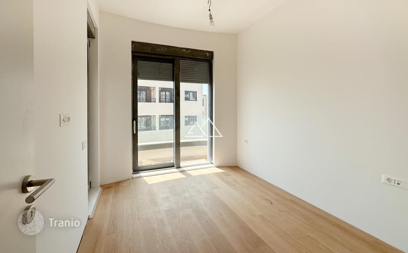 1-Bedroom Apartment with Pool and Spa in Becici, photo 5