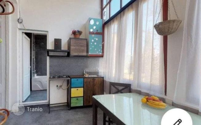 8-Bedroom Apartment in Old Tbilisi, Tbilisi, photo 5