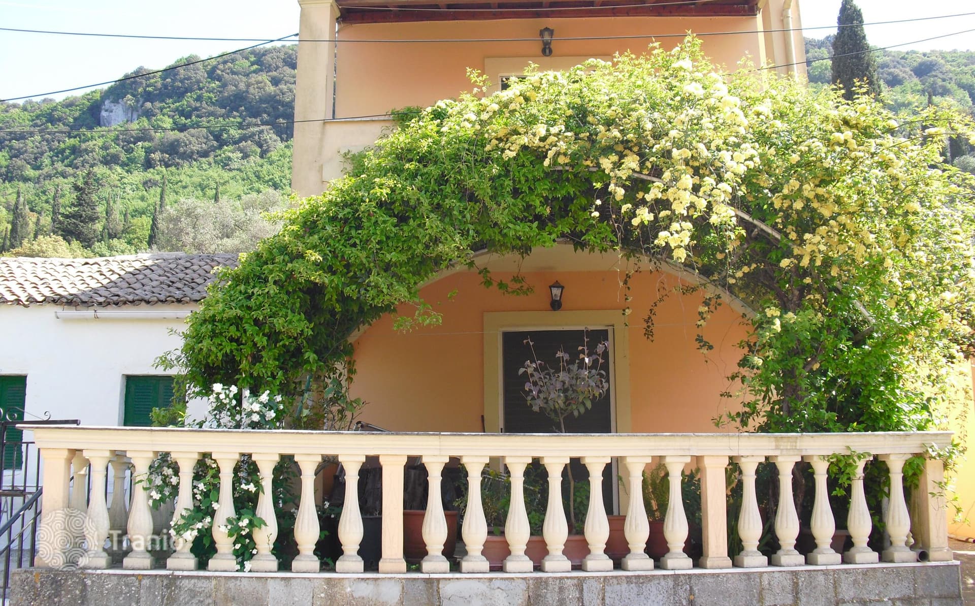 3-Bedroom Traditional House in Prinillas, Corfu, photo 2