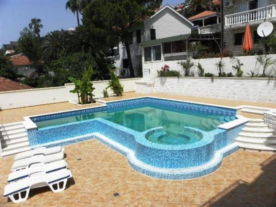 Apartment in Herceg Novi, Montenegro