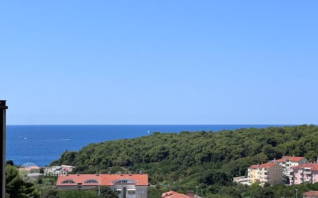 1-Bedroom Apartment with Sea and City View in Verudela, Pula, photo 3