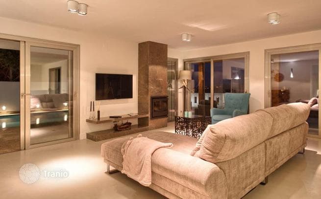 9-комнатная вилла 234 м² в Нуэва Андалусии, Испания, фото 3