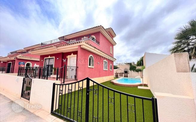 3-комнатный коттедж 128 м² в Деэса де Кампоамор, Испания, фото 2