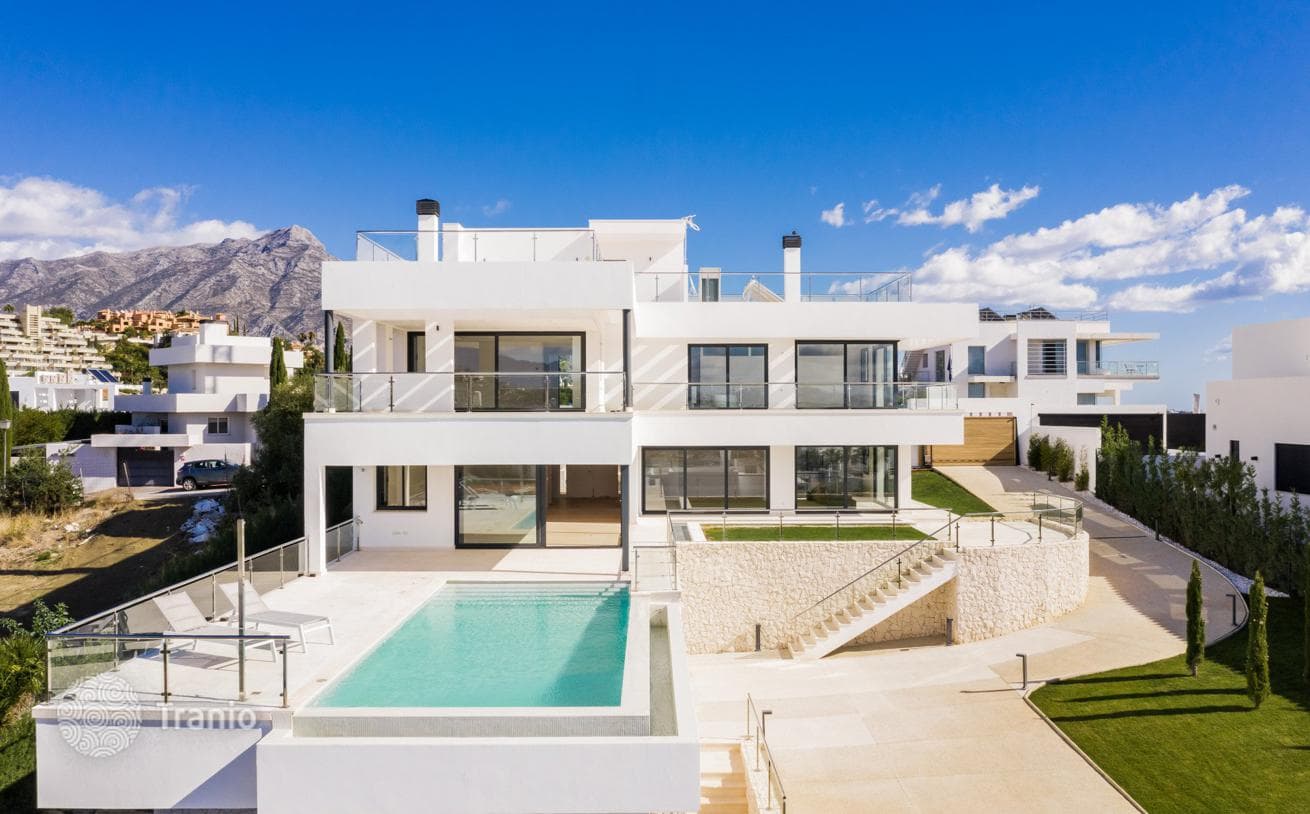 Вилла на продажу в Haza del Conde, Новая Андалусия, фото 3