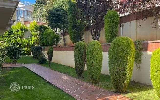 4-Bedroom Apartment with 400 m² in Sariyer, Istanbul